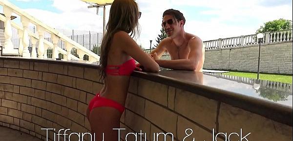  Tiffany Tatum shower her hot ass by the pool